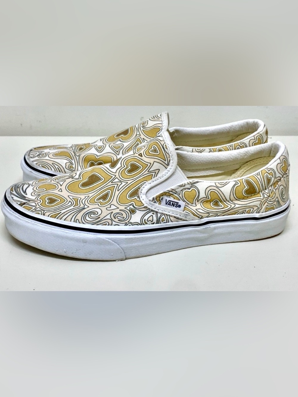 Men’s 7.5 Women’s 9 Paul Van Doren Vans Paisley Hearts Slip On Sneakers